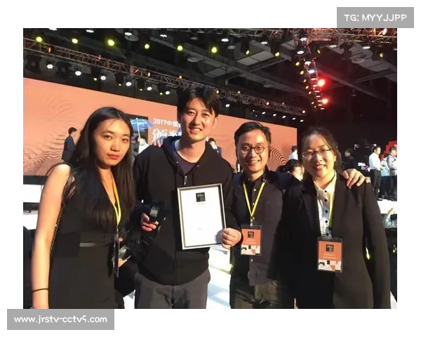 水下无人机全程跟拍，提供运动员技术分析新视角